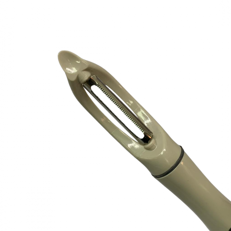 VEGETABLE PEELER